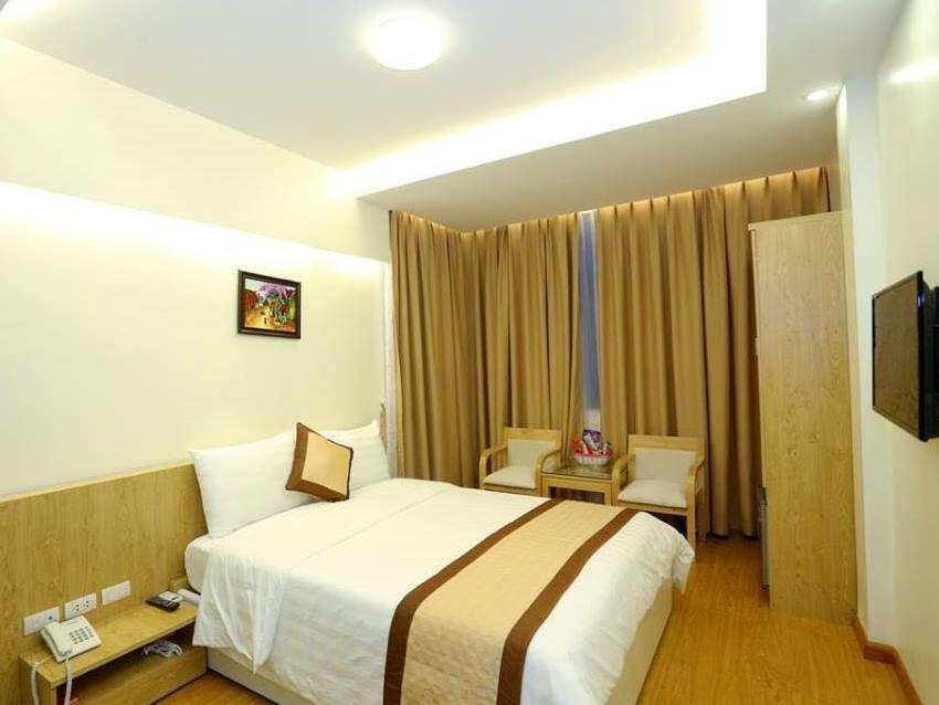 Oyo 210 Saki Hotel Hanoi Exterior photo