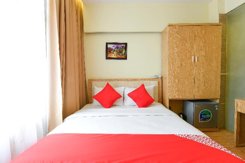 Oyo 210 Saki Hotel Hanoi Exterior photo